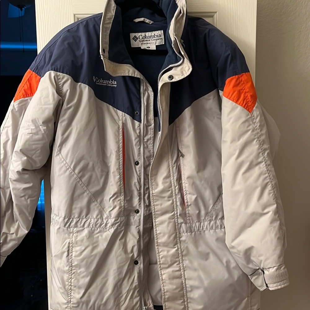 Columbia Size Medium Two-Tone Outdoor Jacket from the 2000s Vintage